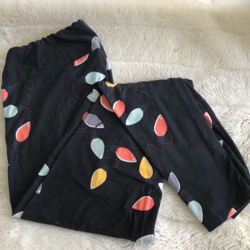 TC LuLaRoe Christmas leggings